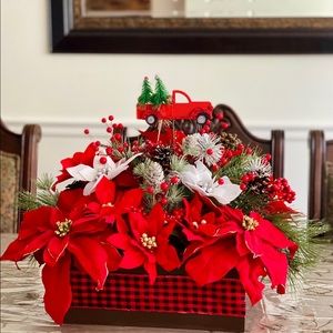 Christmas Arrangement Table Centerpiece